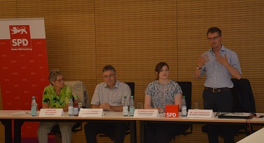 Dr. Castellucci MdB, Dominique Odar (AG Migration&Vielfalt), Bürgermeister Hans-Dieter Weis, Kreisrätin Hütt-Berger