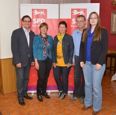 Renate Schmidt (2.v.l.) mit den Kreistagskandidaten